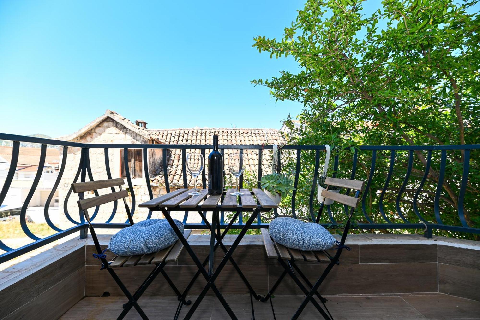 Downtown Apartments Maar Trogir Exterior foto